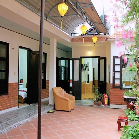 Red Ceramics Homestay Хойан Экстерьер фото