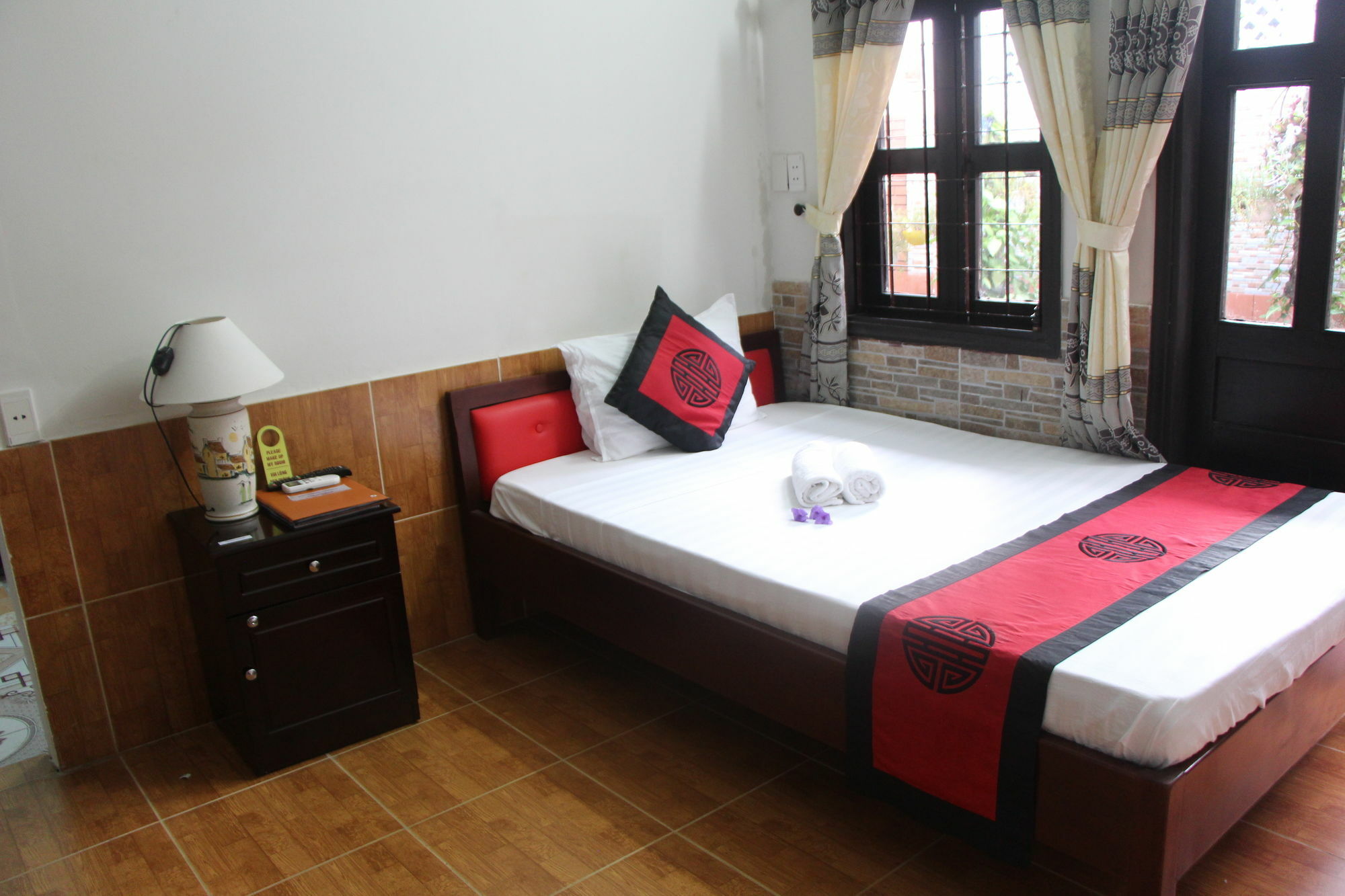 Red Ceramics Homestay Хойан Экстерьер фото